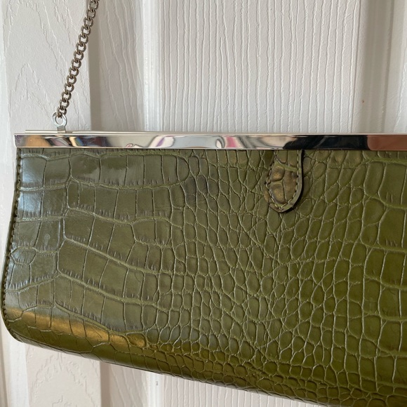 Aldo green clutch bag with silver chain - Picture 2 of 7